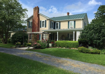 Front View of Piney Hill Bed & Breakfast in Luray, Virginia